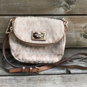 Small Micheal Kors satchel
